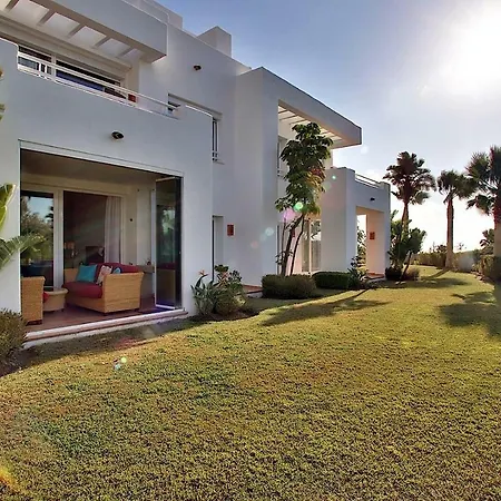 Apartment Al-1003 In Alcazaba Lagoon *