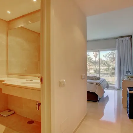 Apartment Al-1003 In Alcazaba Lagoon Estepona