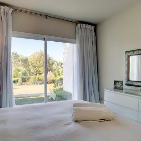 Al-1003 In Alcazaba Lagoon Apartment